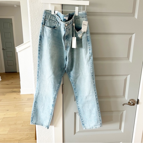 NWT Good American Good Classic Straight Leg Jeans - Picture 2 of 4